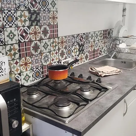 2 Cerca Del Puerto De Pasajes *